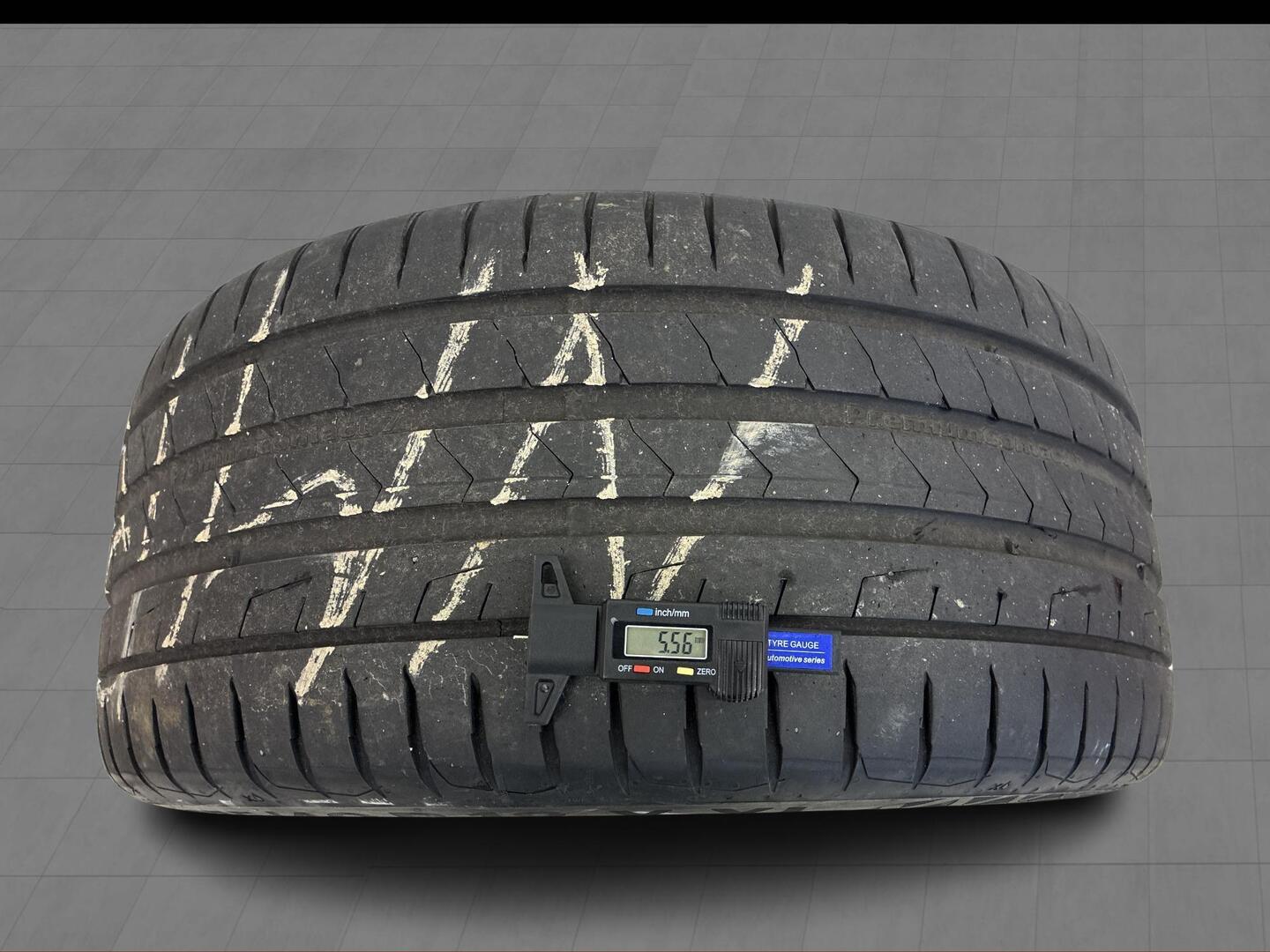 MERCEDES-BENZ E 2022