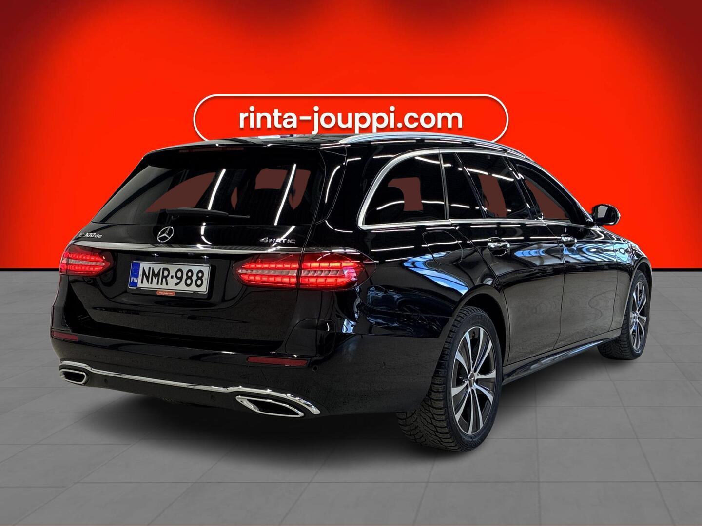 MERCEDES-BENZ E 2022