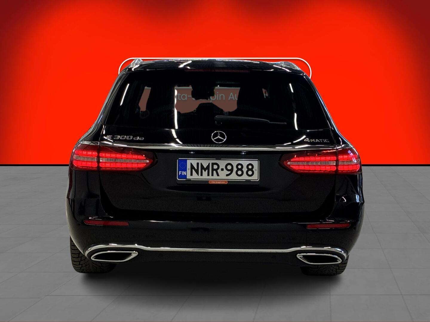 MERCEDES-BENZ E 2022