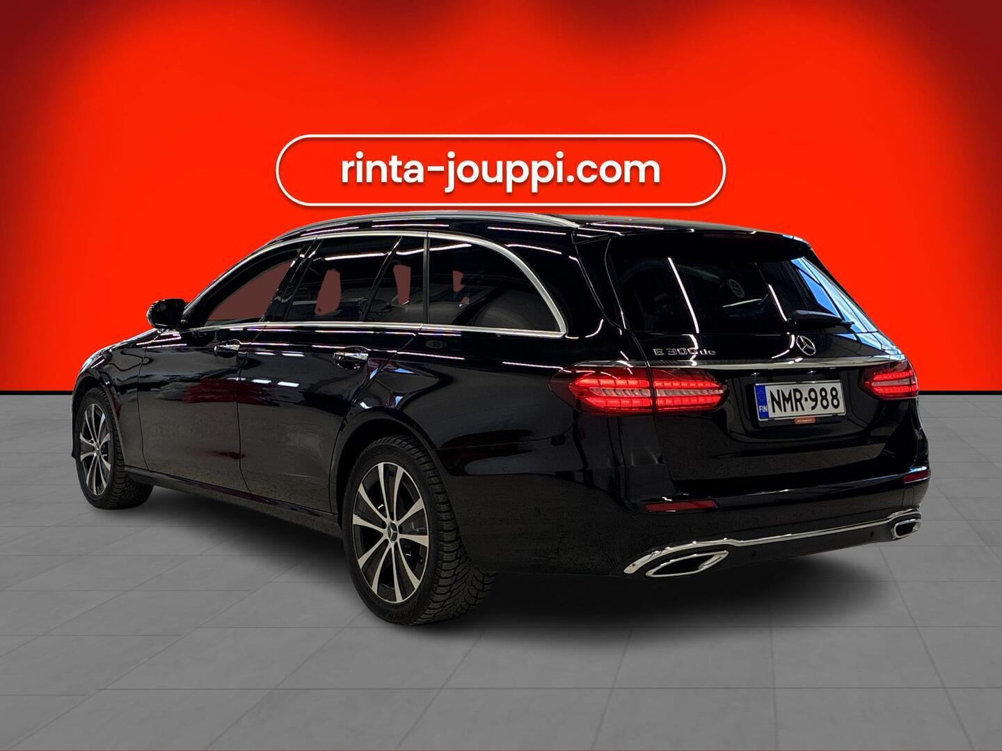 MERCEDES-BENZ E 2022