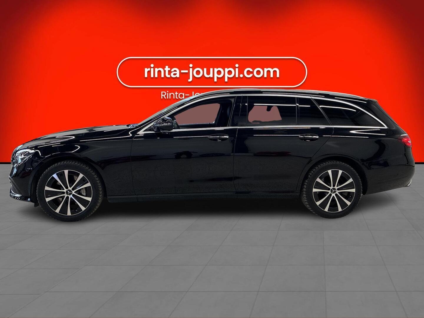 MERCEDES-BENZ E 2022