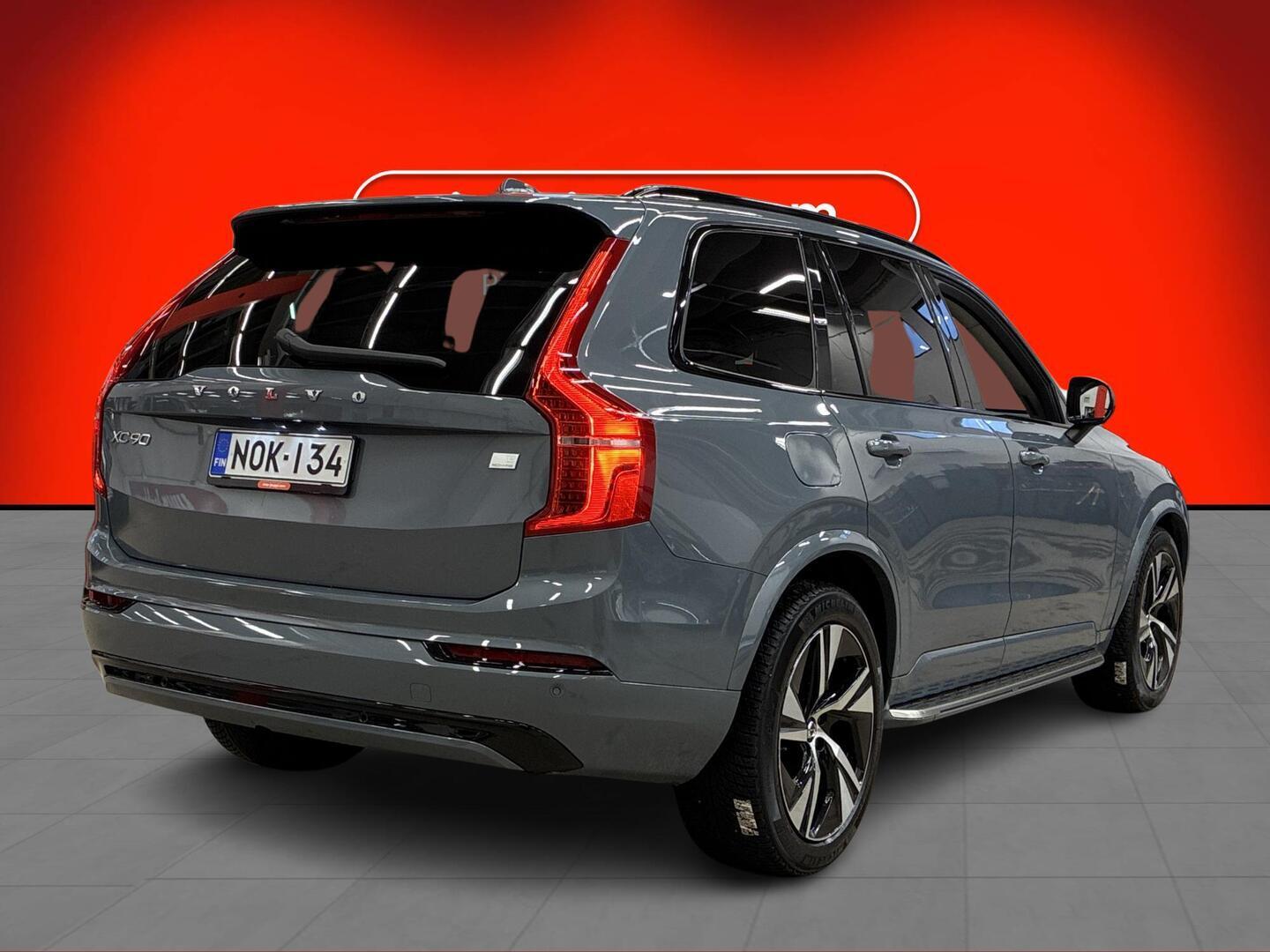 VOLVO XC90 2023