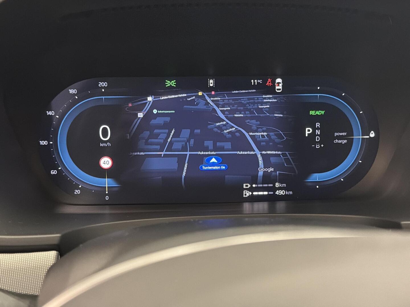 VOLVO V90 2025