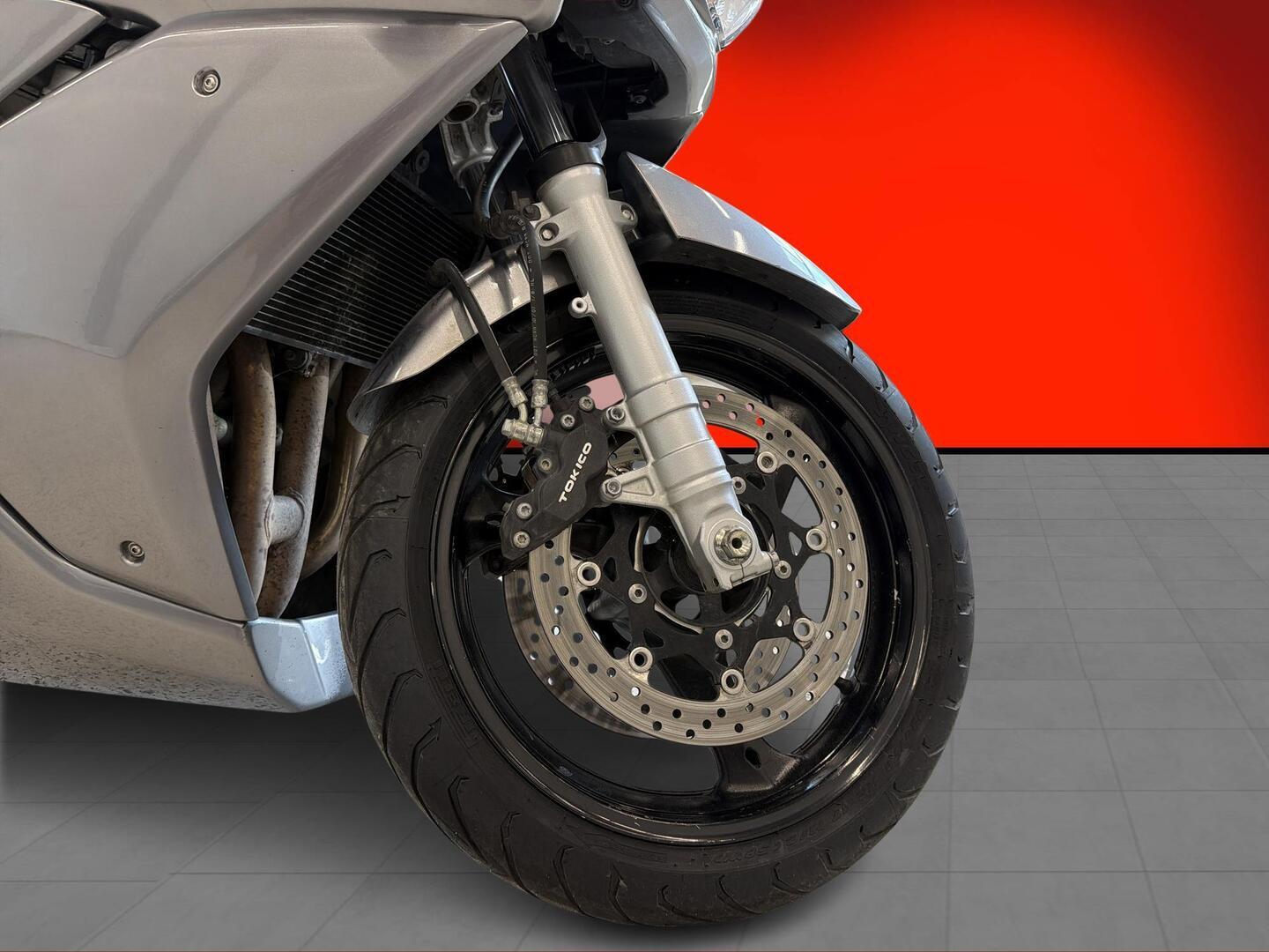 SUZUKI GSF 2009