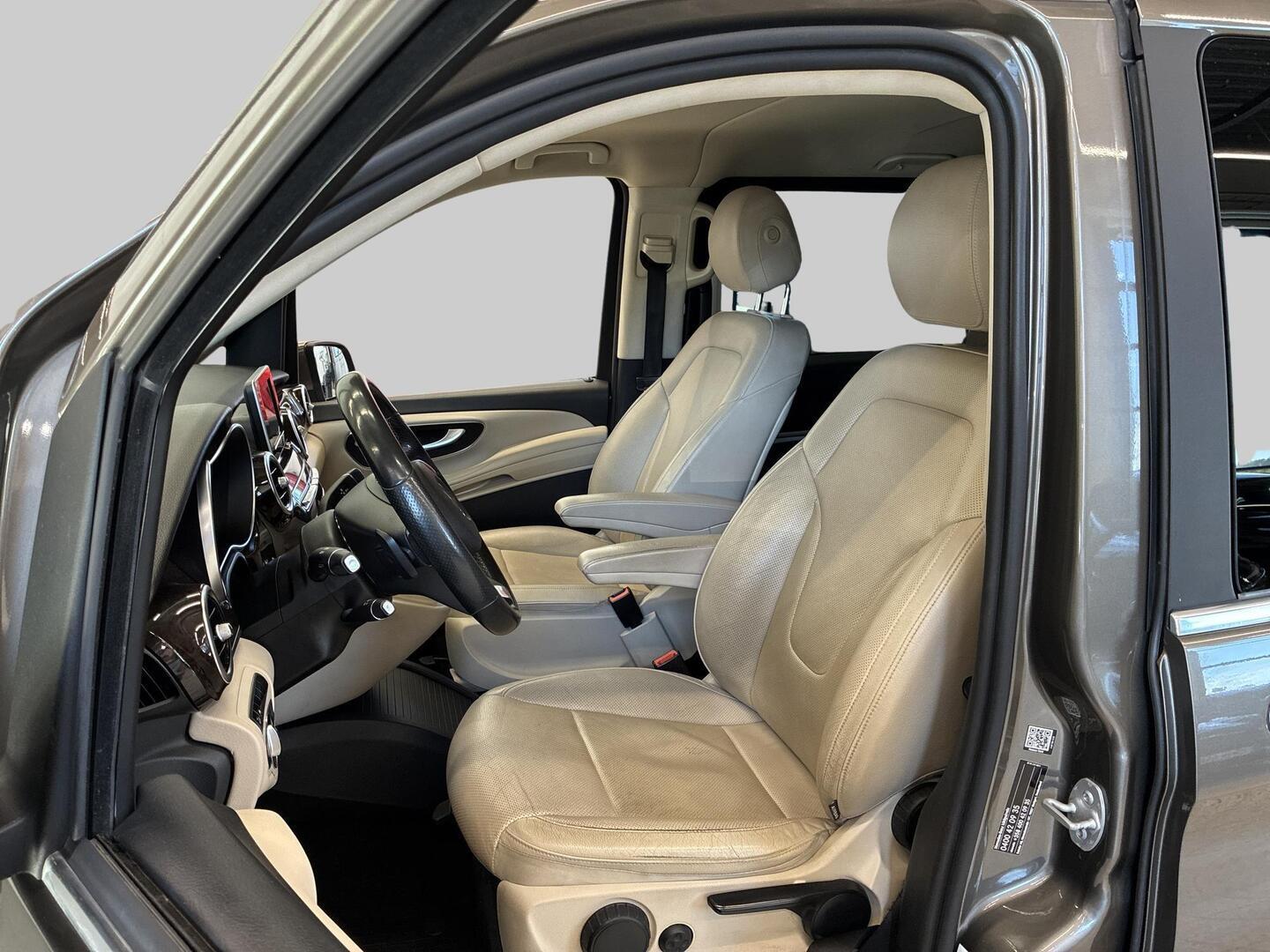 MERCEDES-BENZ V 2015