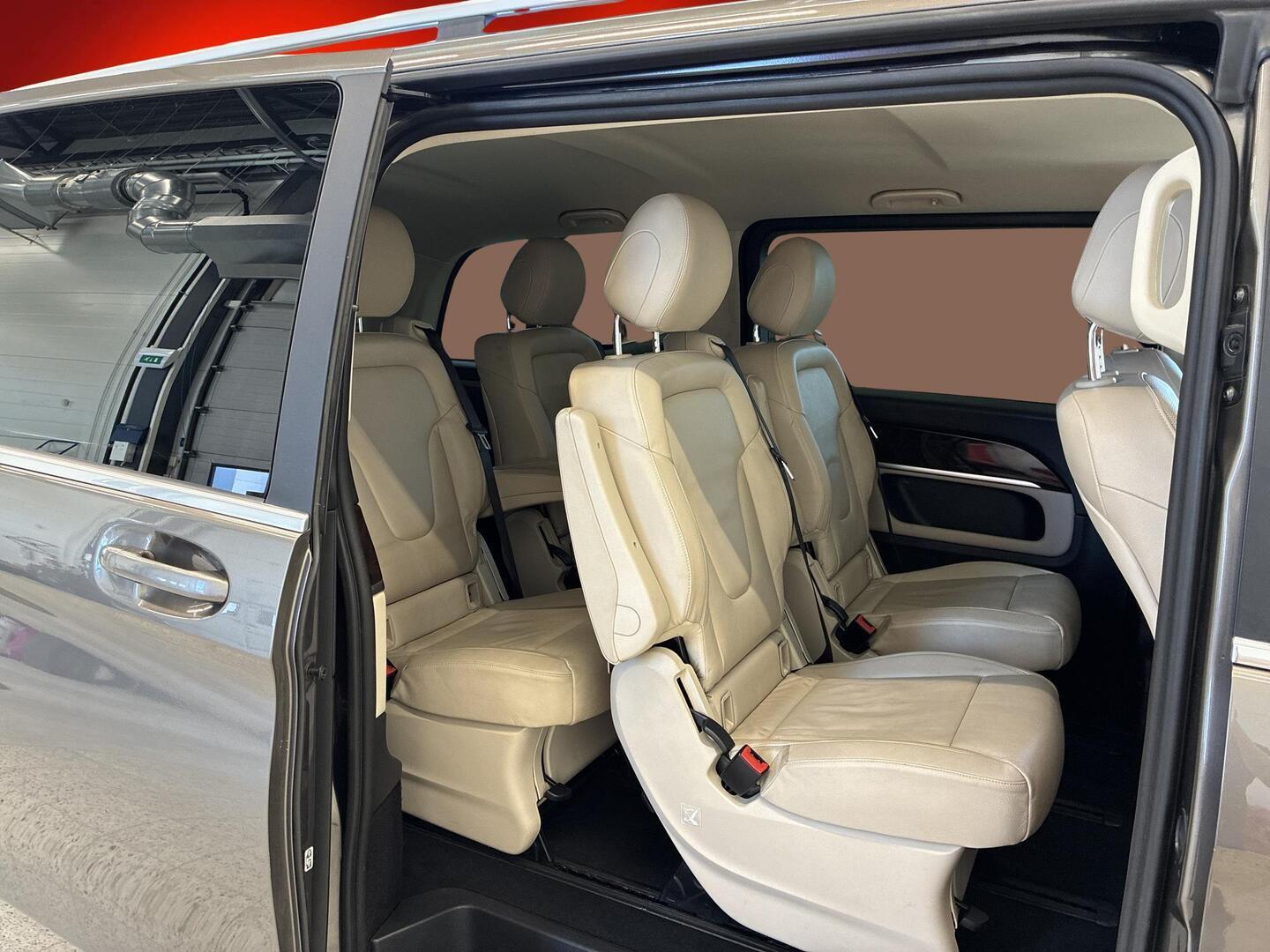 MERCEDES-BENZ V 2015