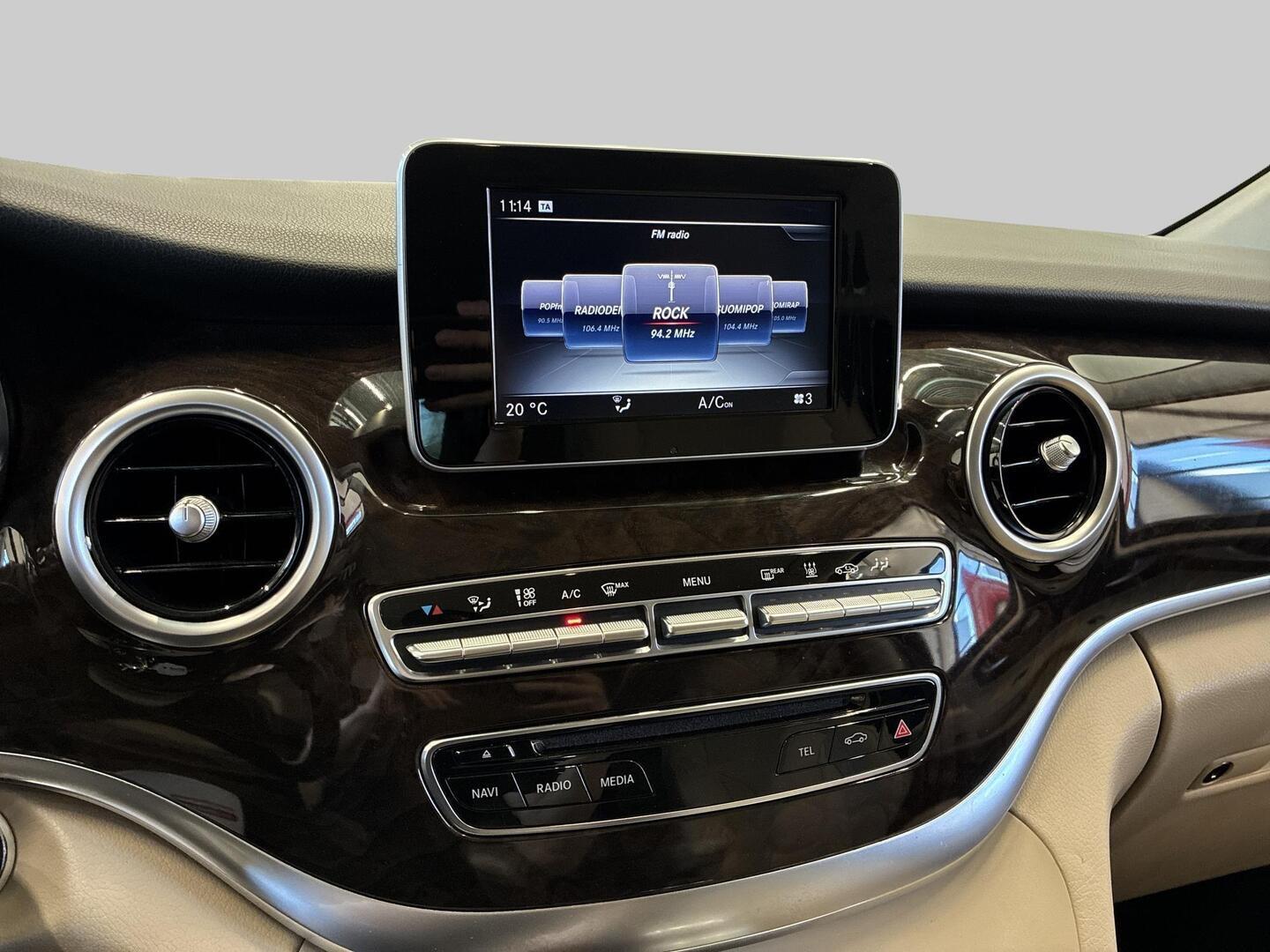 MERCEDES-BENZ V 2015