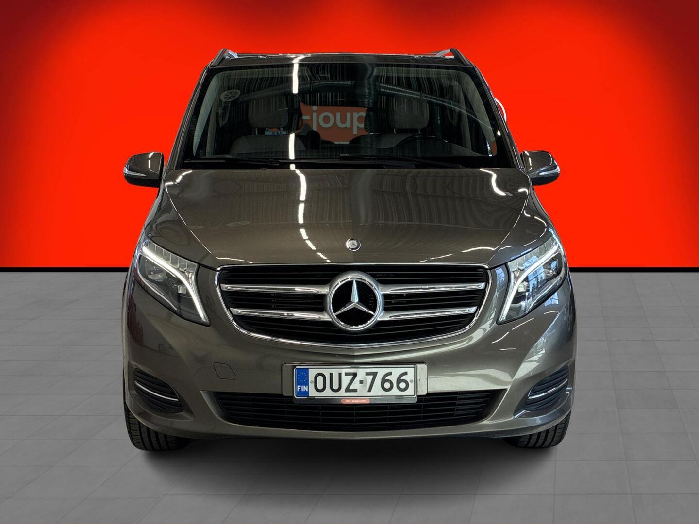 MERCEDES-BENZ V 2015