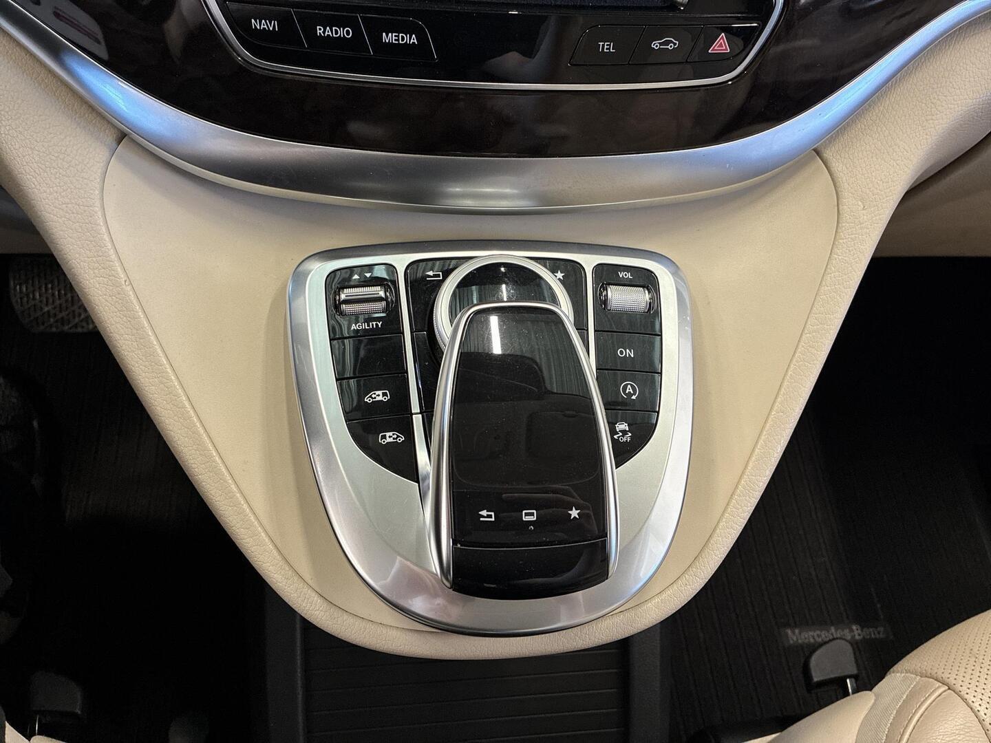 MERCEDES-BENZ V 2015