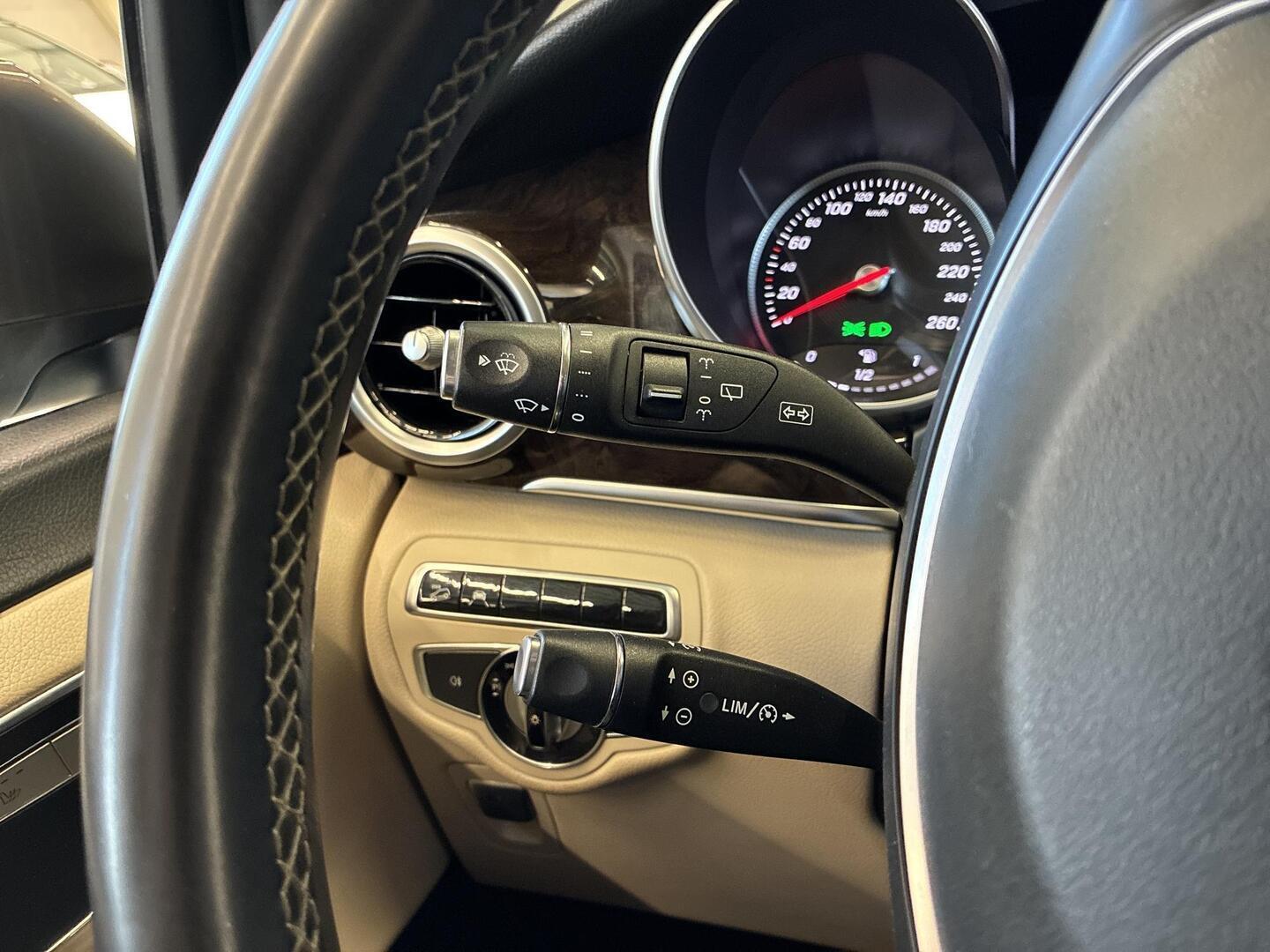 MERCEDES-BENZ V 2015