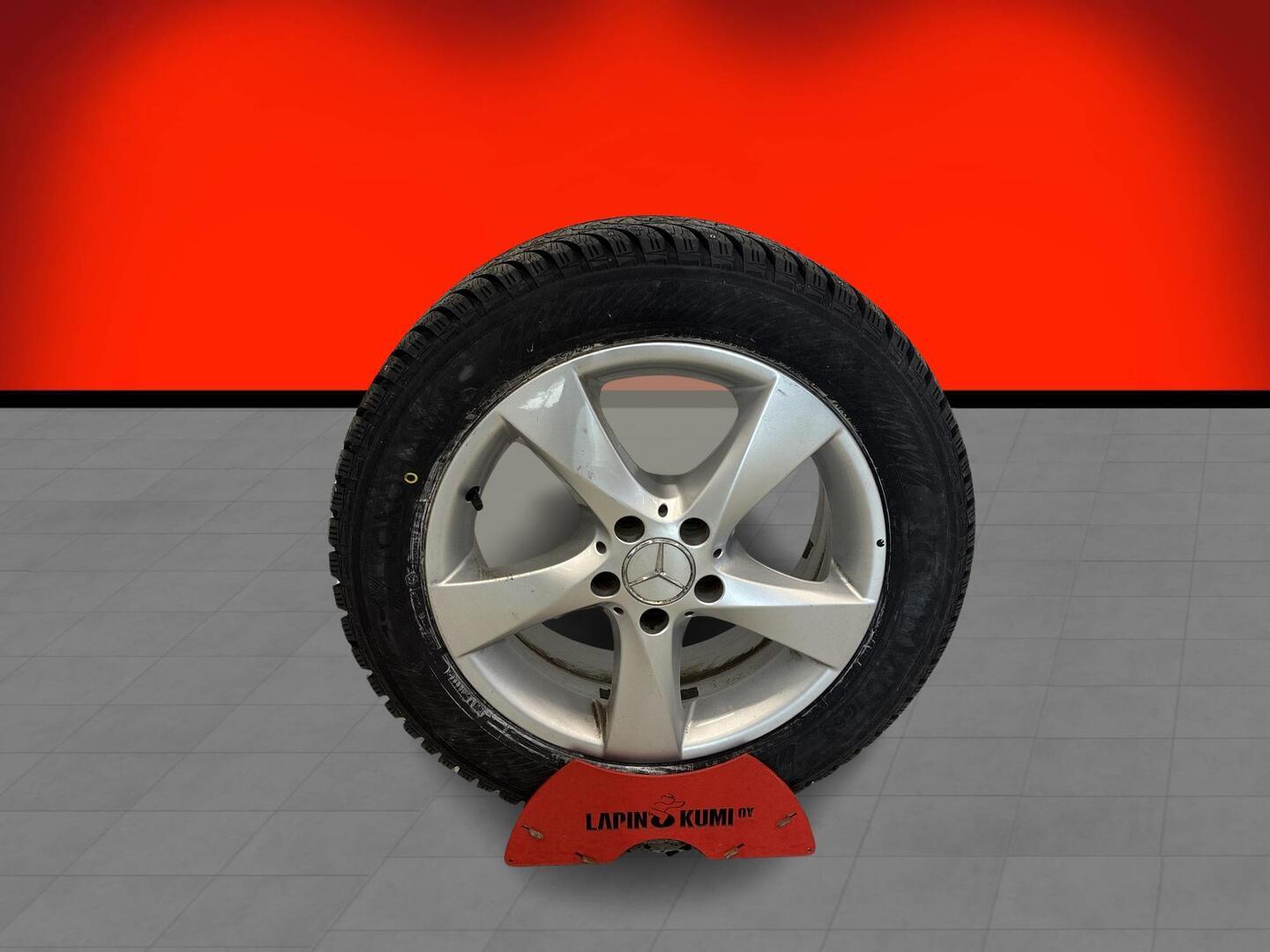 MERCEDES-BENZ V 2015
