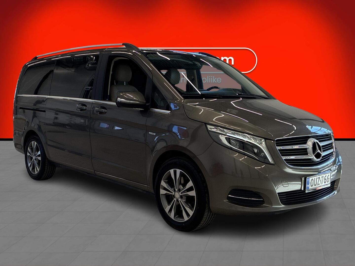 MERCEDES-BENZ V 2015