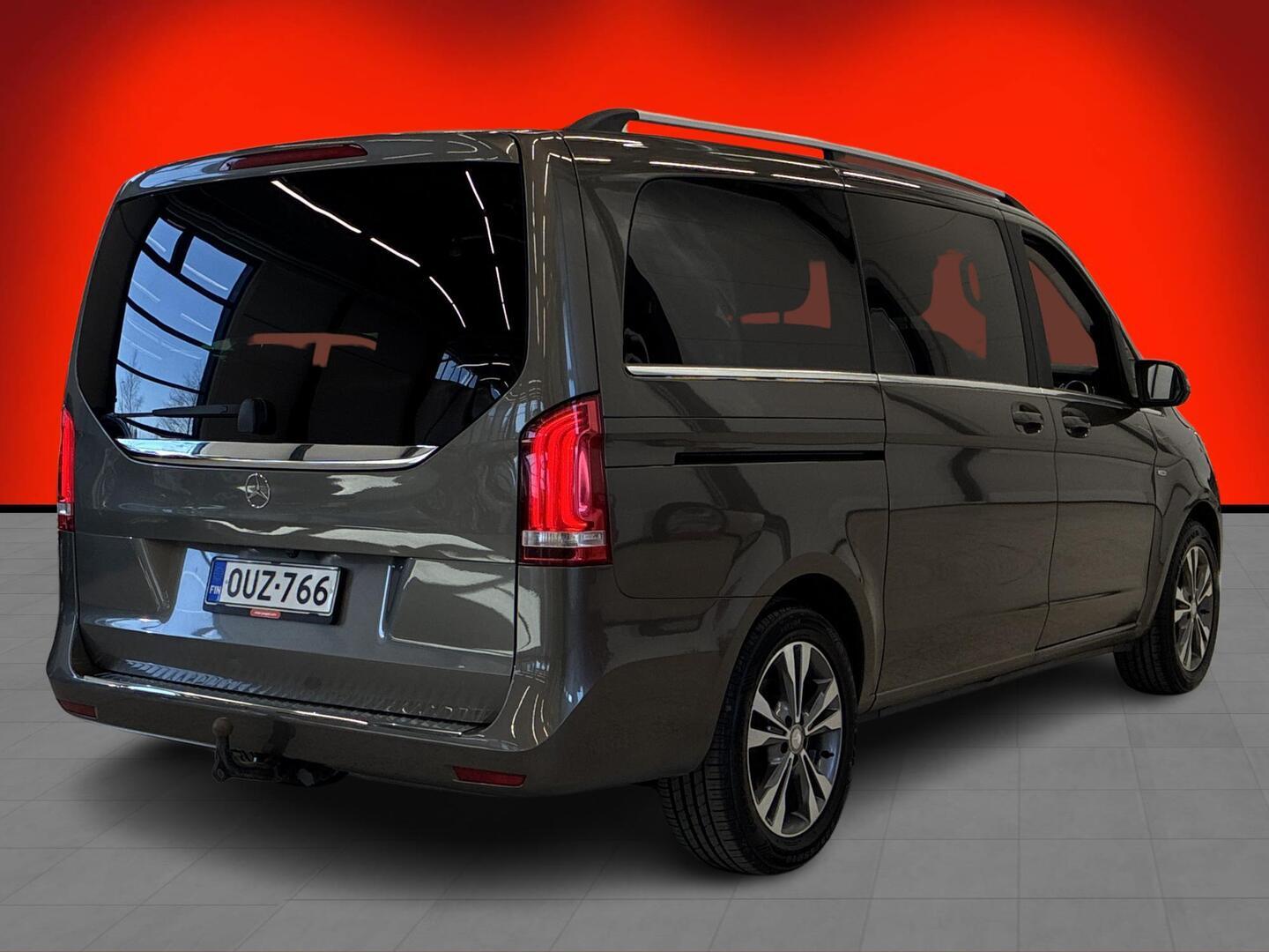 MERCEDES-BENZ V 2015