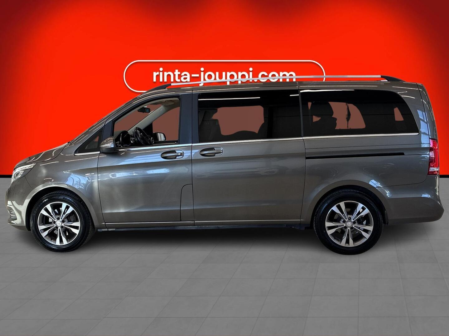 MERCEDES-BENZ V 2015