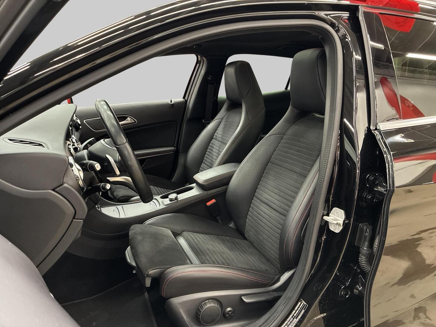 MERCEDES-BENZ GLA 2017