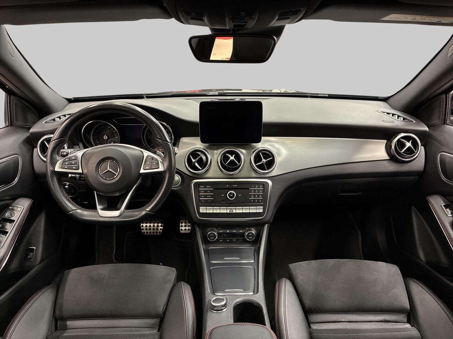 MERCEDES-BENZ GLA 2017