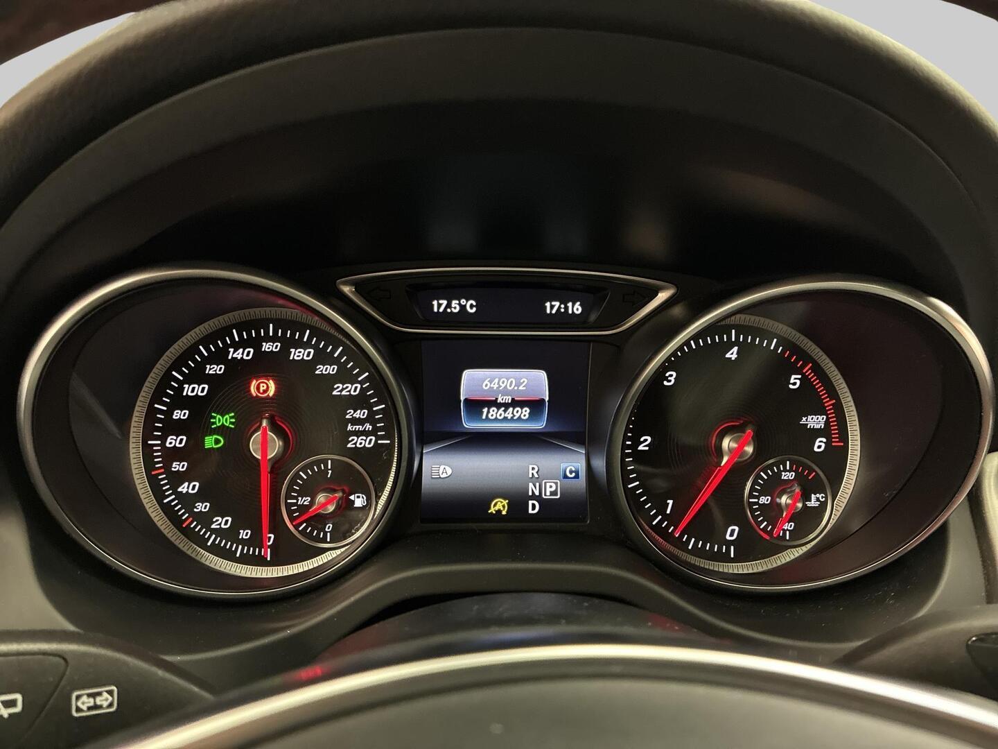 MERCEDES-BENZ GLA 2017