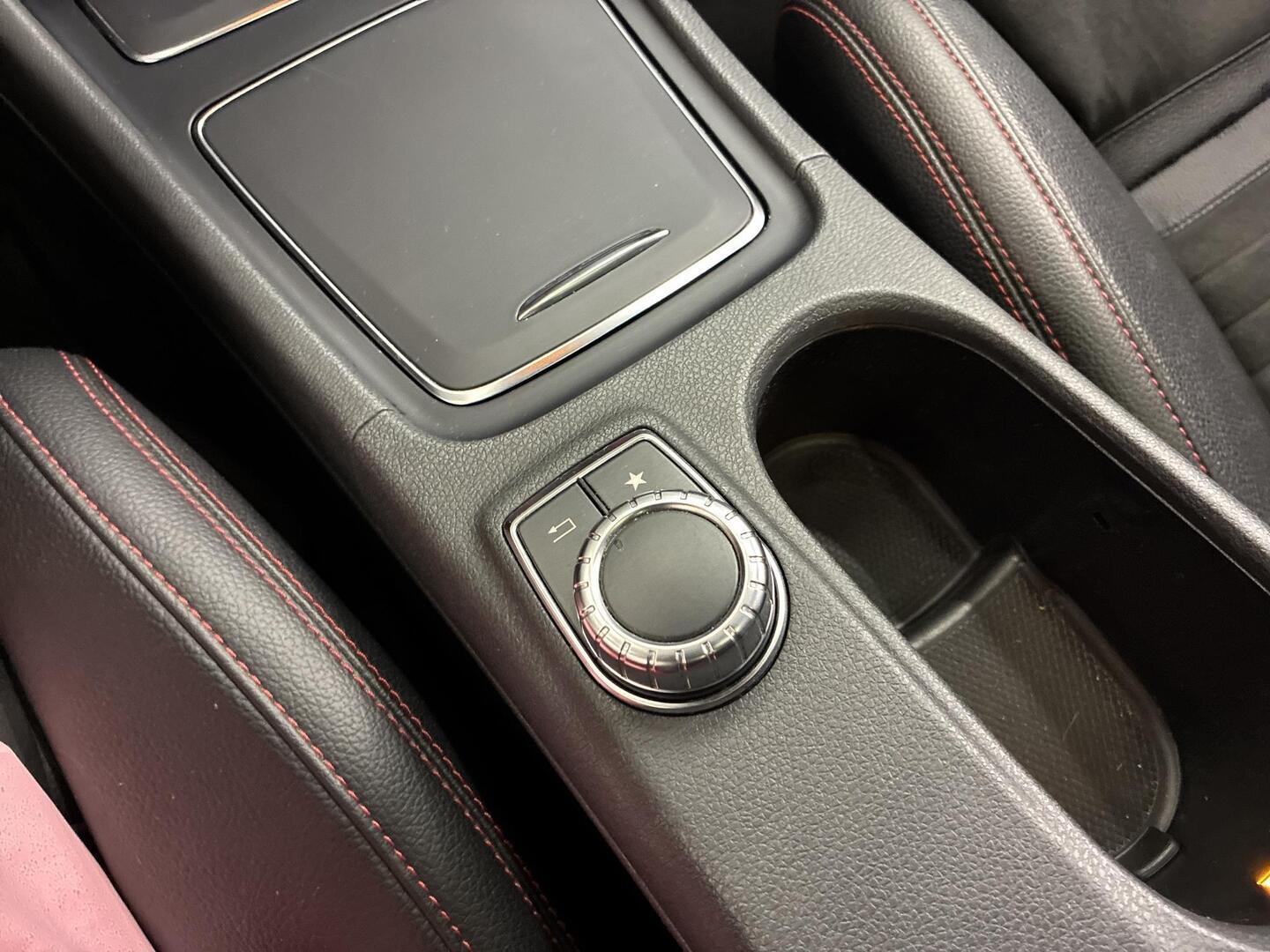 MERCEDES-BENZ GLA 2017