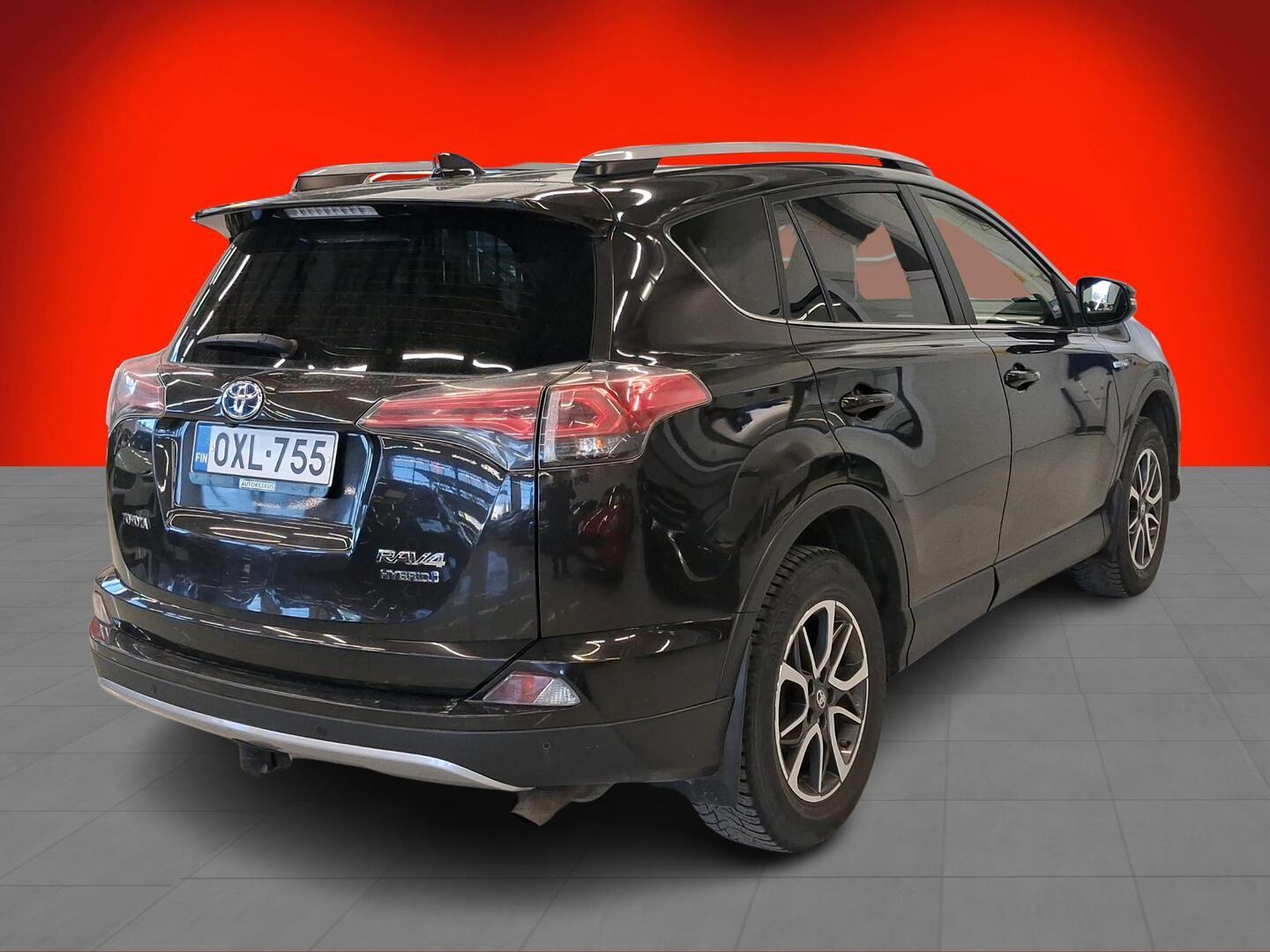TOYOTA RAV4 2018