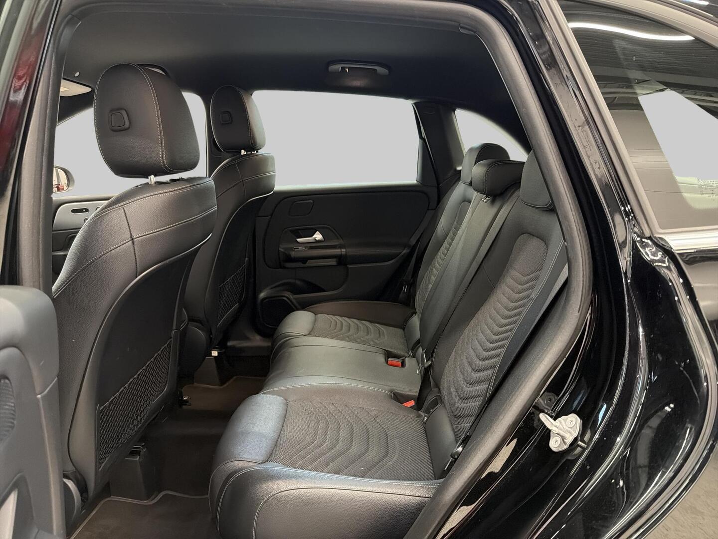 MERCEDES-BENZ B 2021