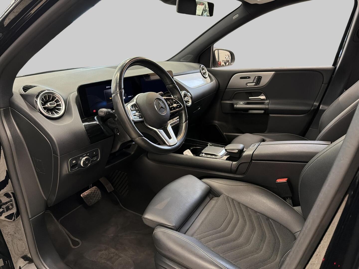 MERCEDES-BENZ B 2021
