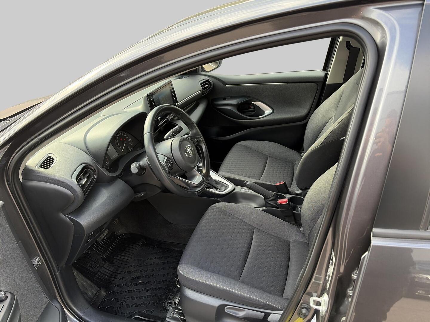TOYOTA Yaris 2022