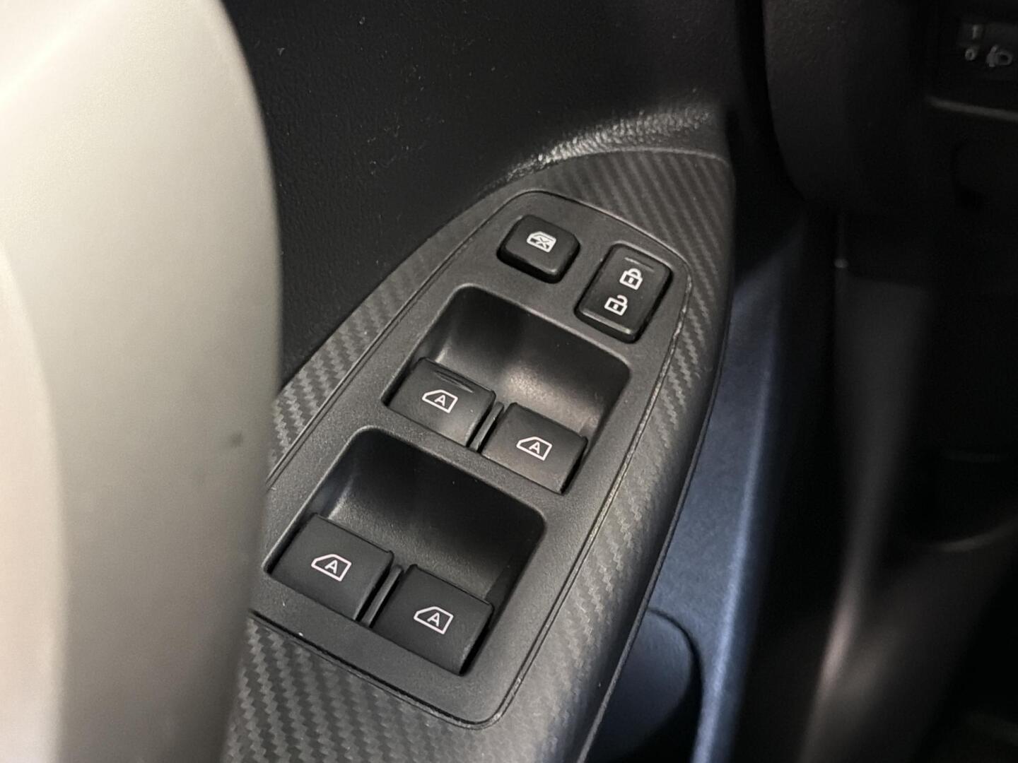 MITSUBISHI ECLIPSE CROSS 2023