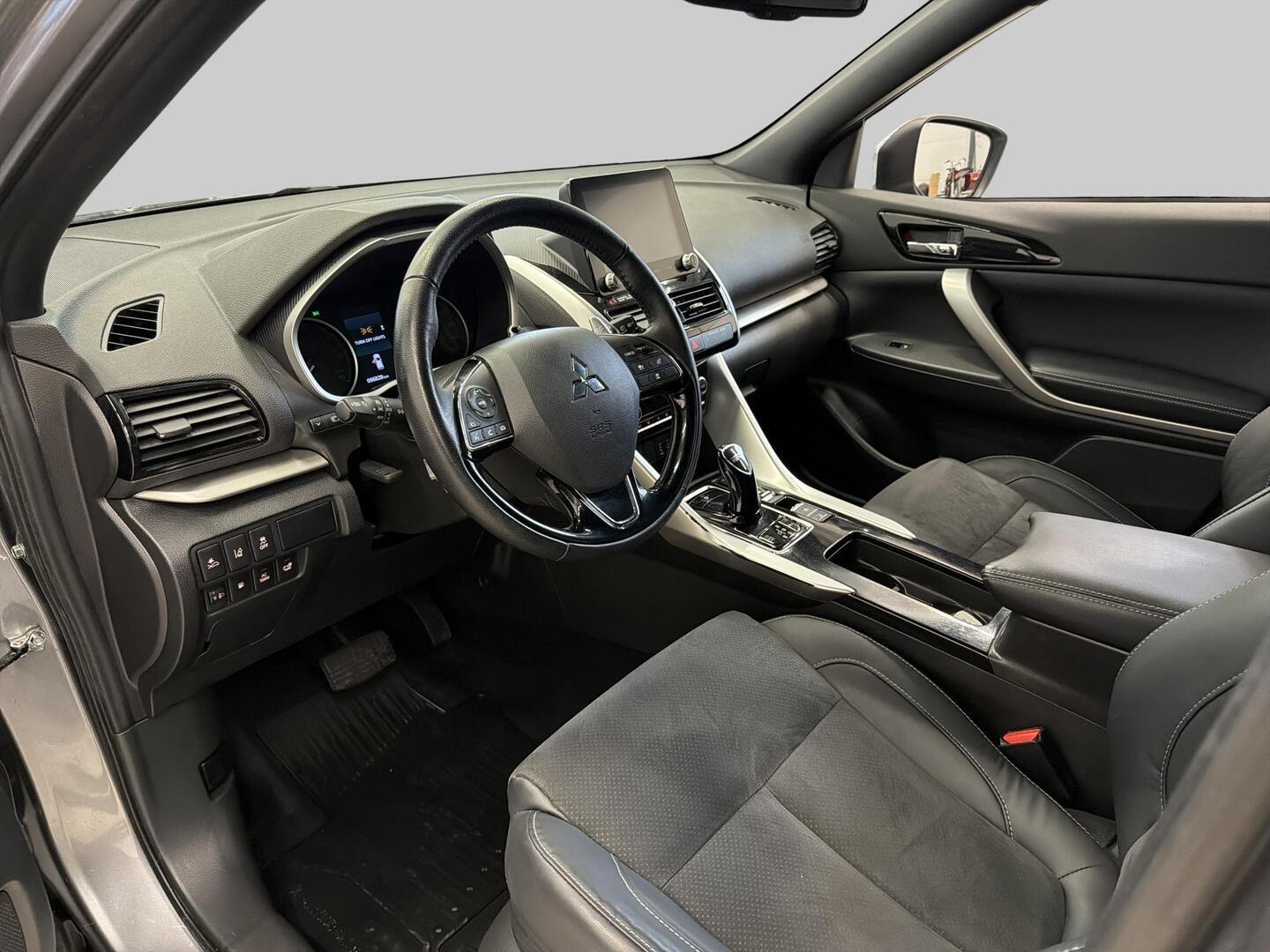 MITSUBISHI ECLIPSE CROSS 2023