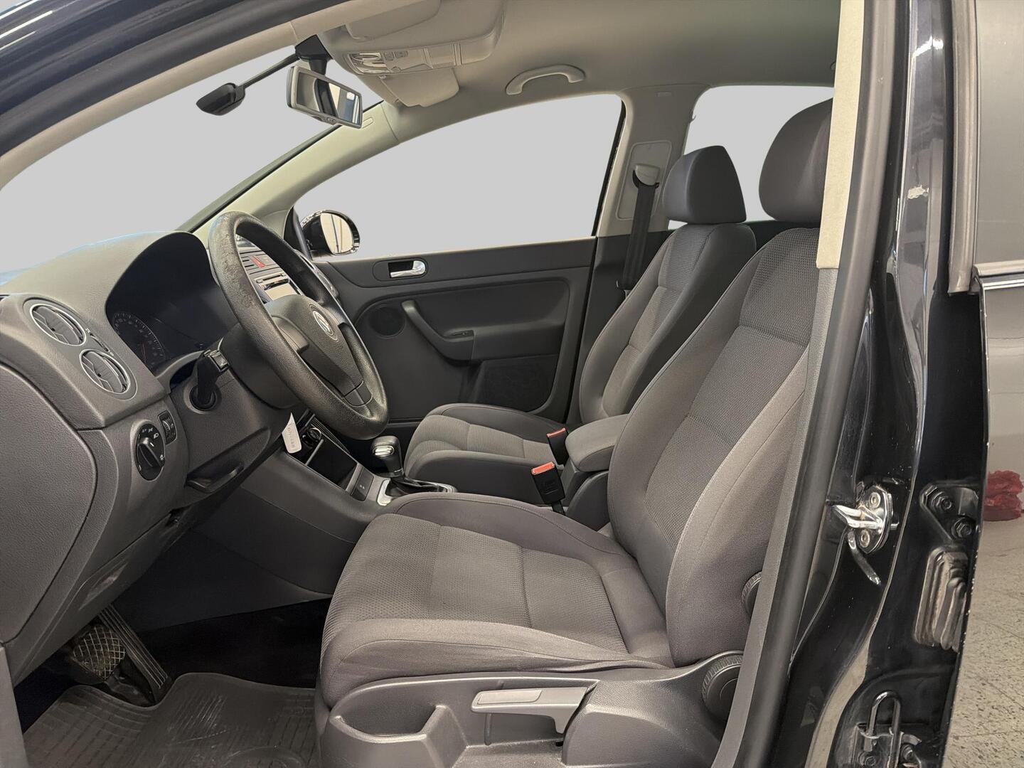 VOLKSWAGEN Golf Plus 2009