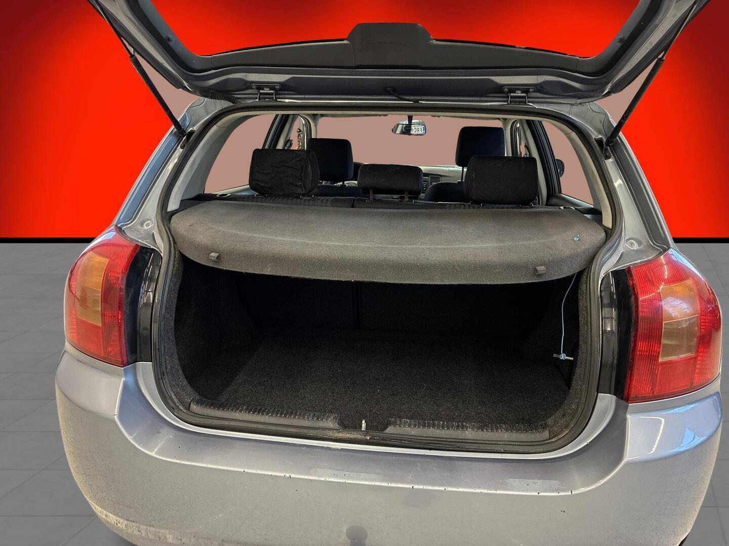 TOYOTA Corolla 2004