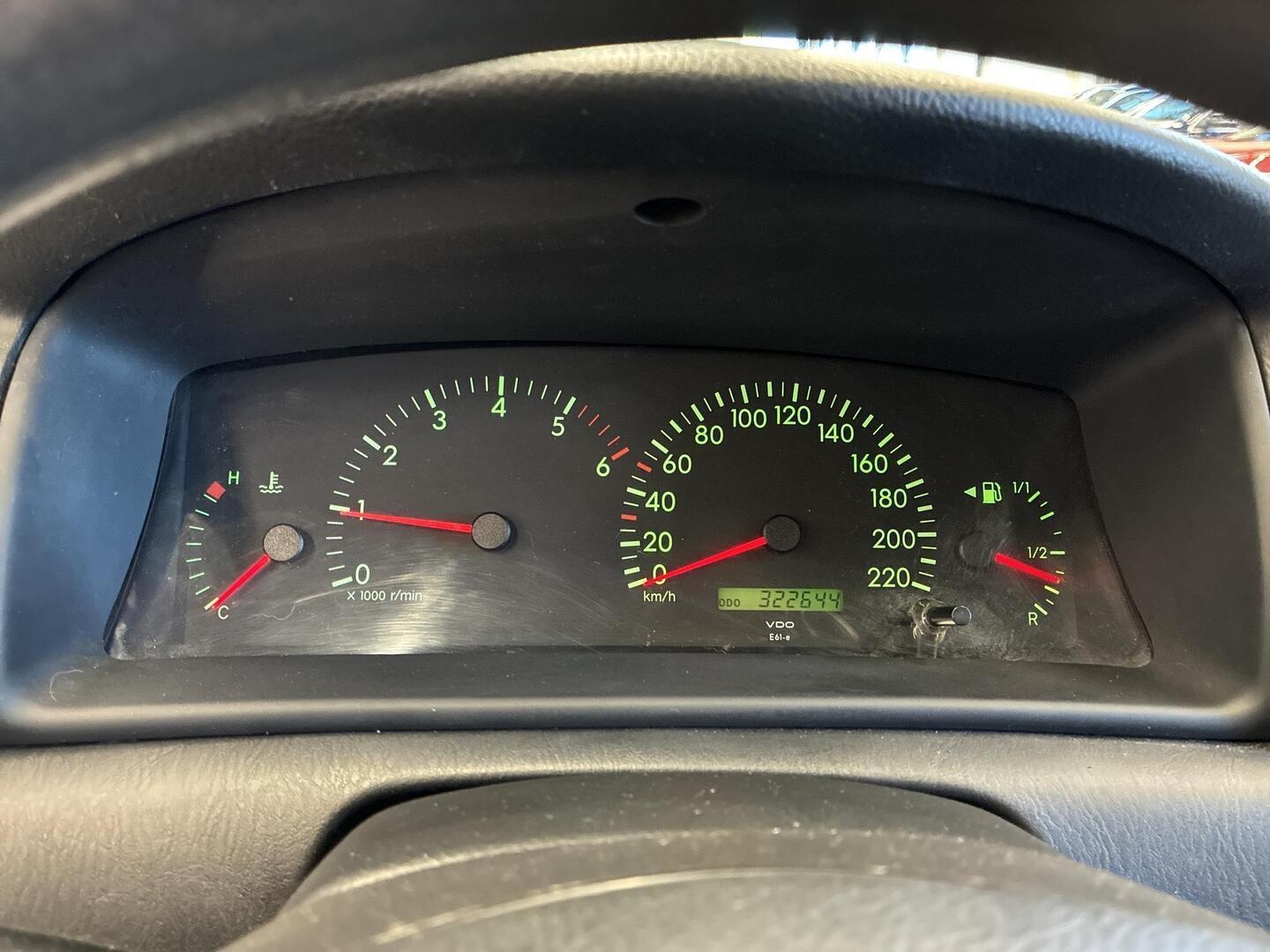 TOYOTA Corolla 2004