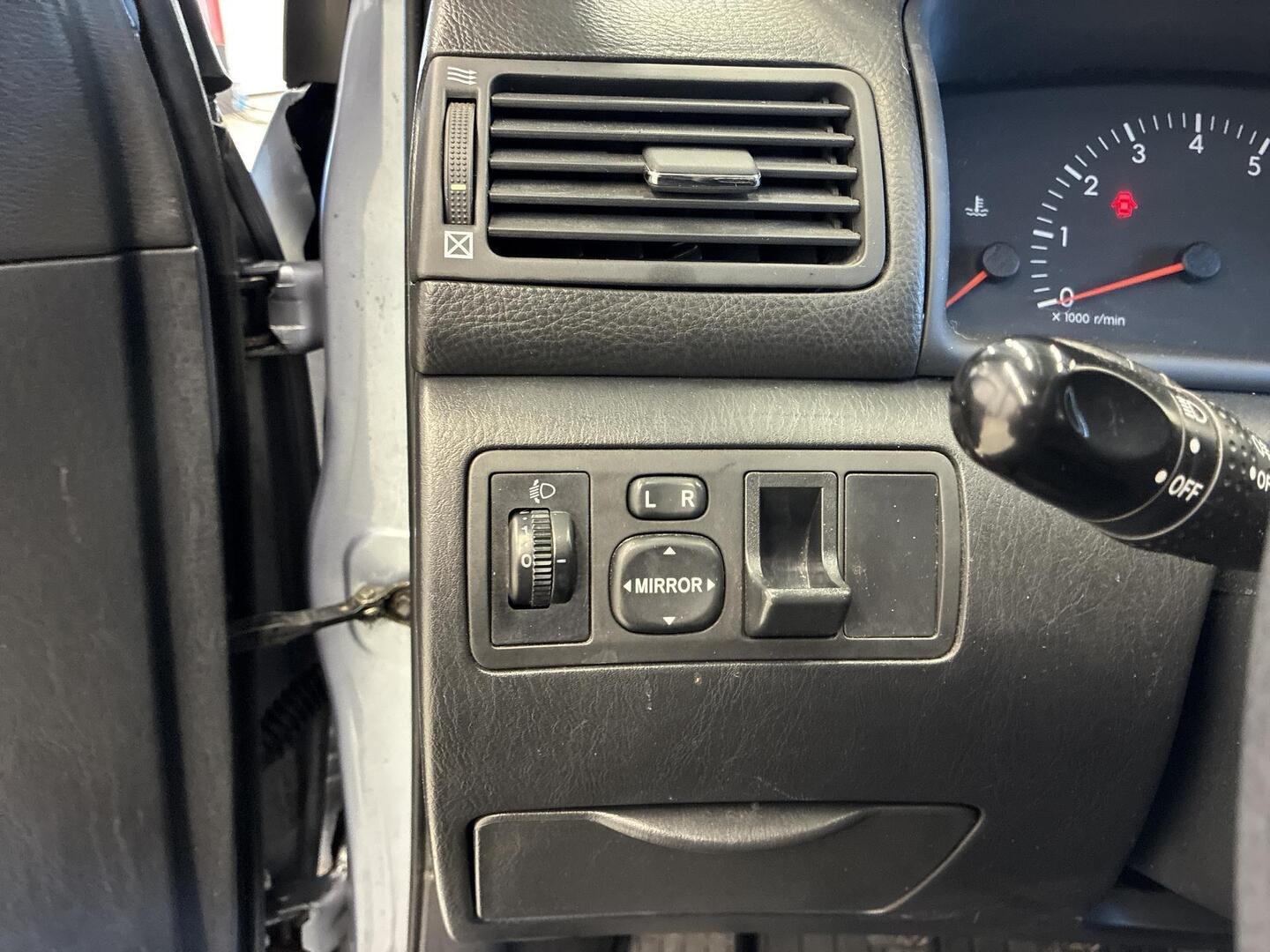 TOYOTA Corolla 2004
