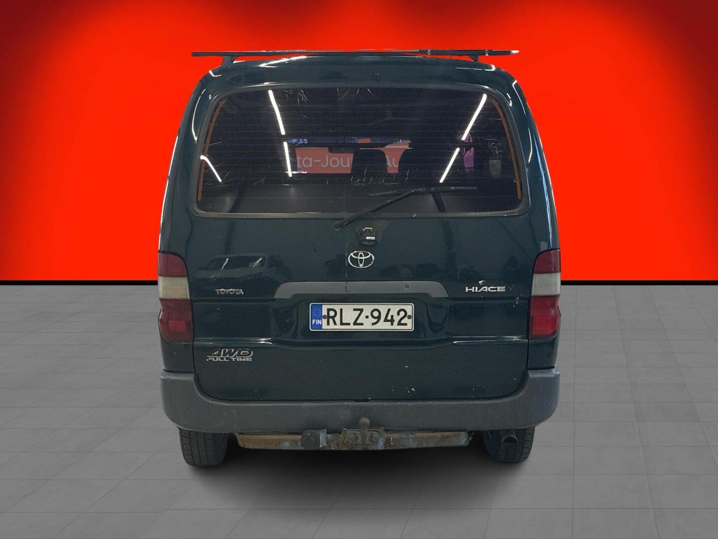 TOYOTA Hiace 2005