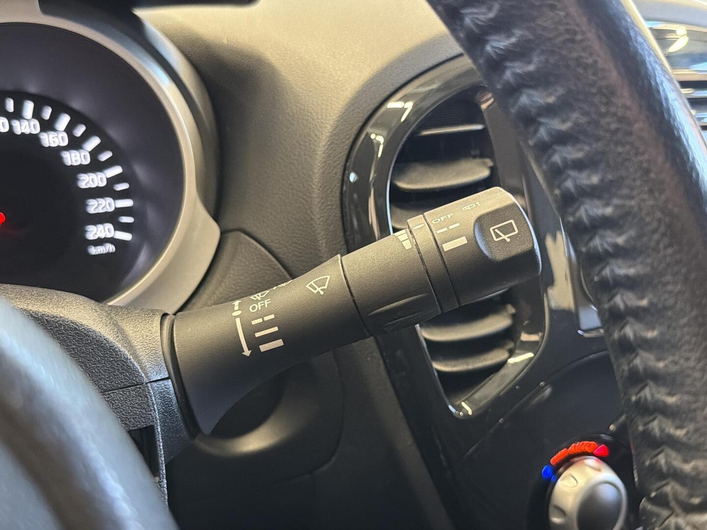 NISSAN Juke 2012