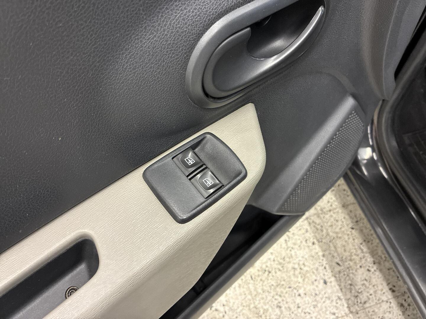 DACIA Dokker Van 2013