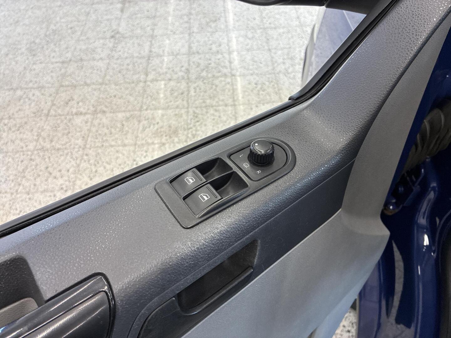 VOLKSWAGEN Transporter 2014