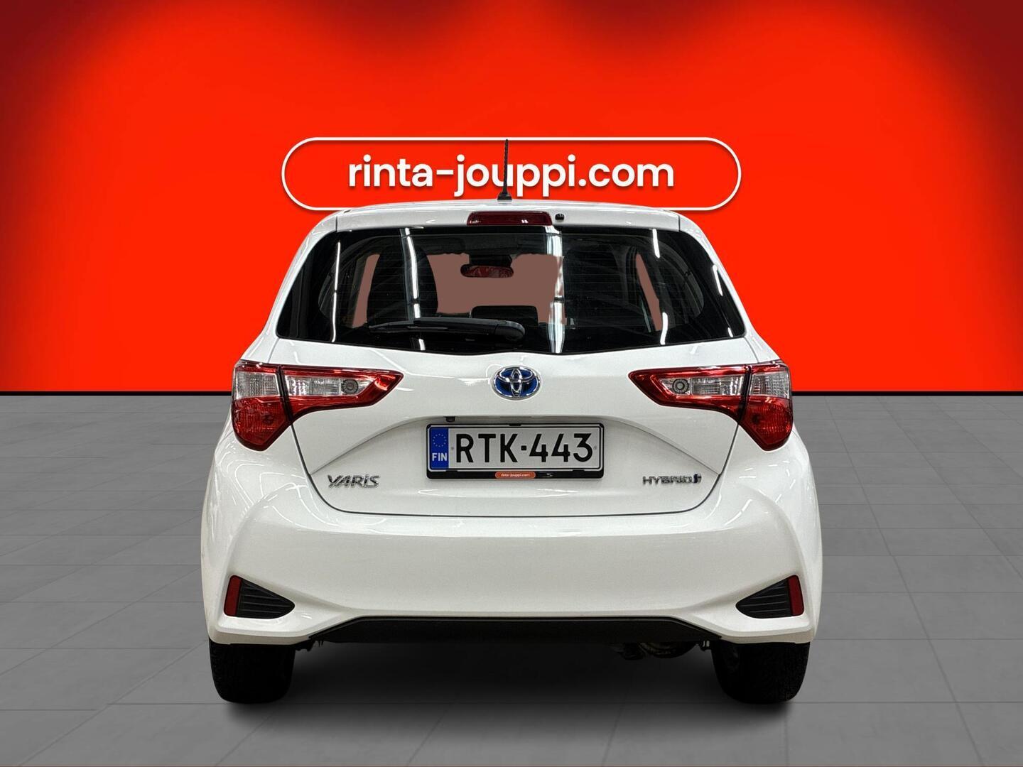 TOYOTA Yaris 2017