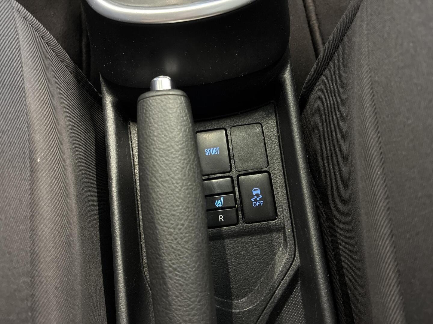 TOYOTA Yaris 2017