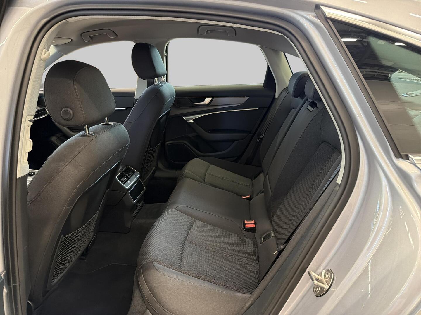 AUDI A6 2023