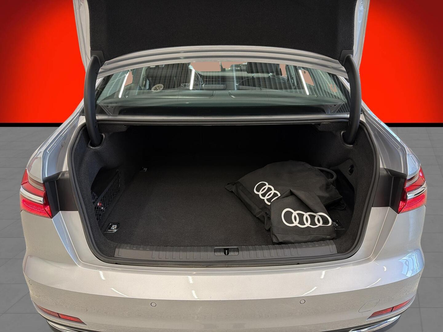 AUDI A6 2023