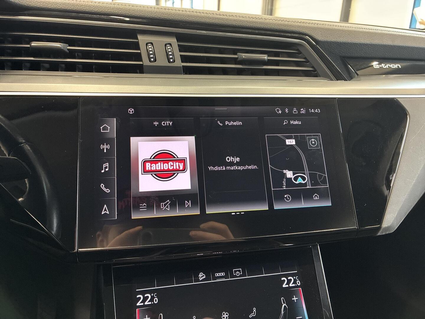 AUDI e-tron 2021
