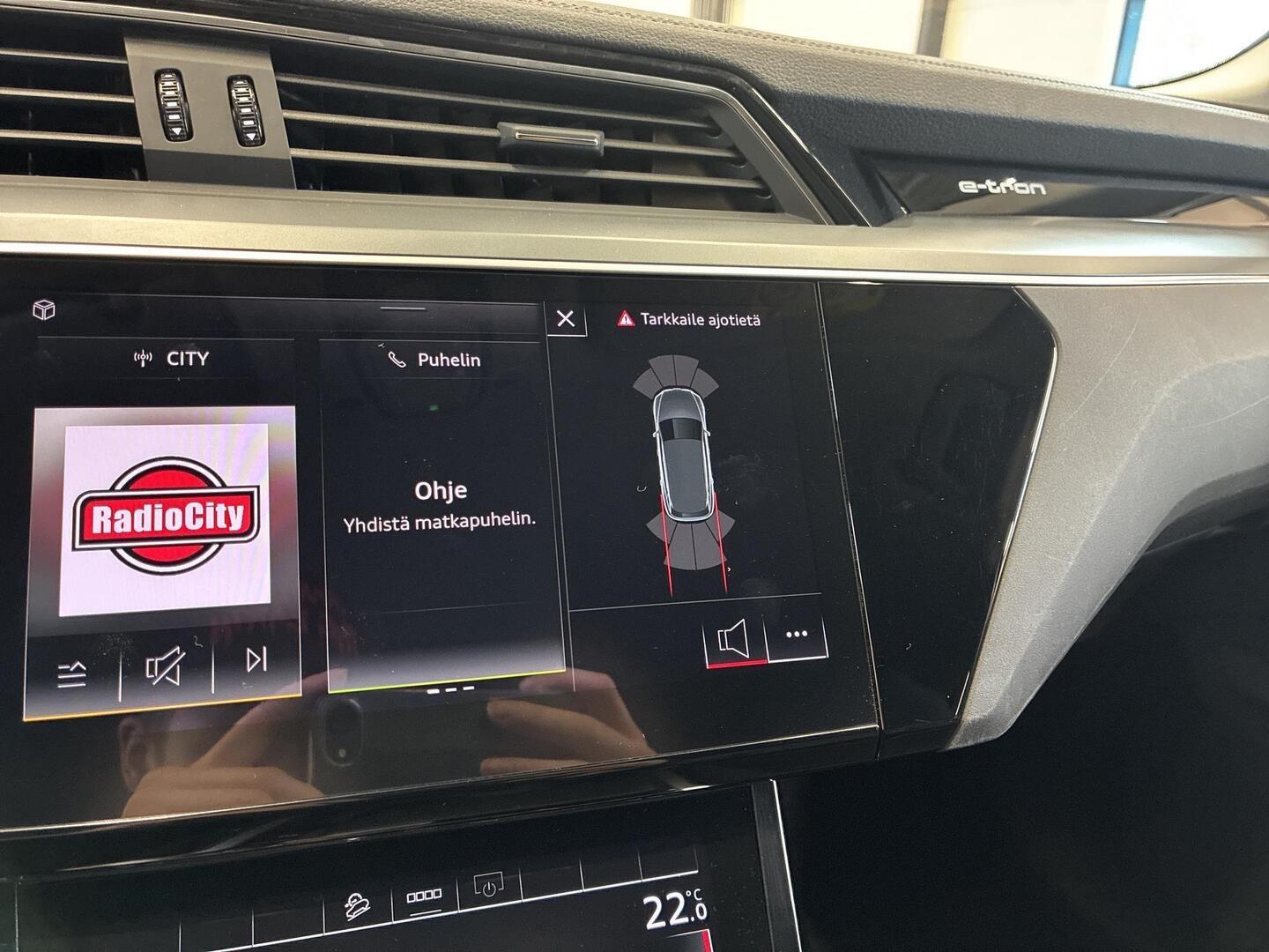 AUDI e-tron 2021