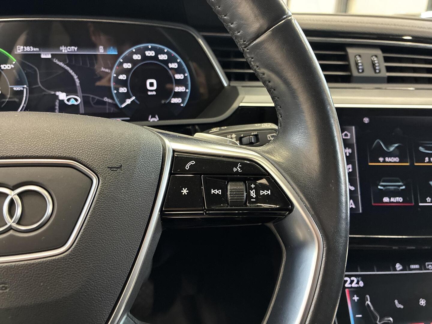AUDI e-tron 2021