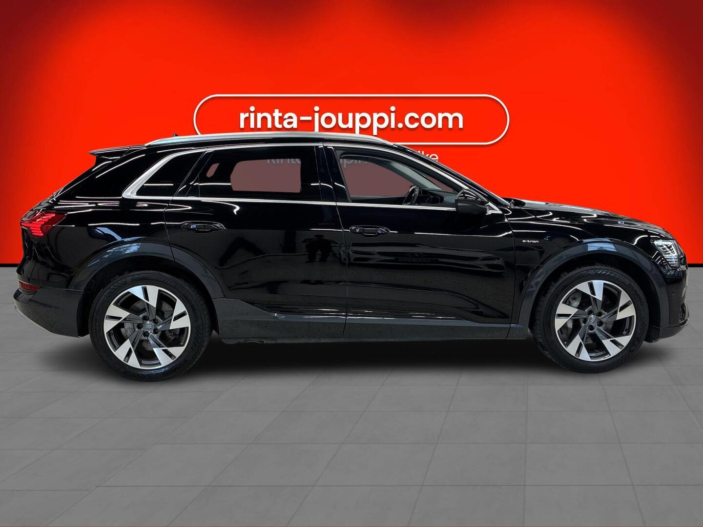 AUDI e-tron 2021