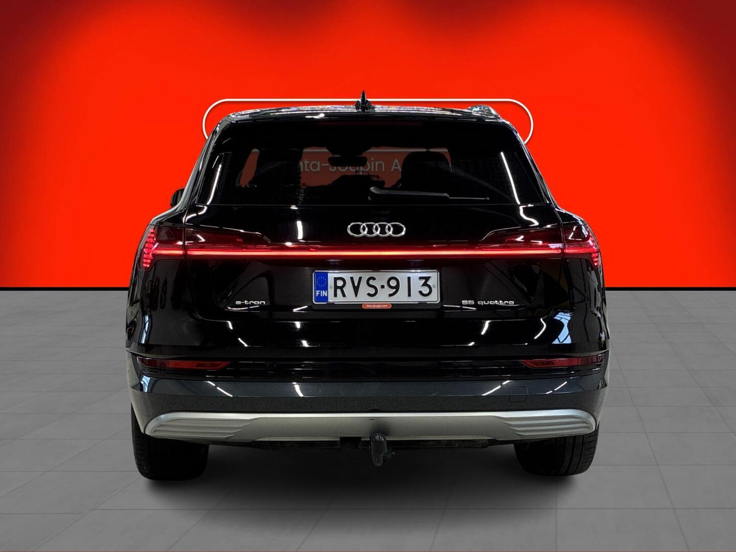 AUDI e-tron 2021