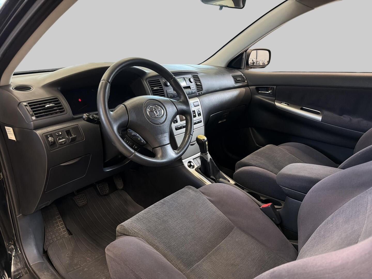 TOYOTA Corolla 2004