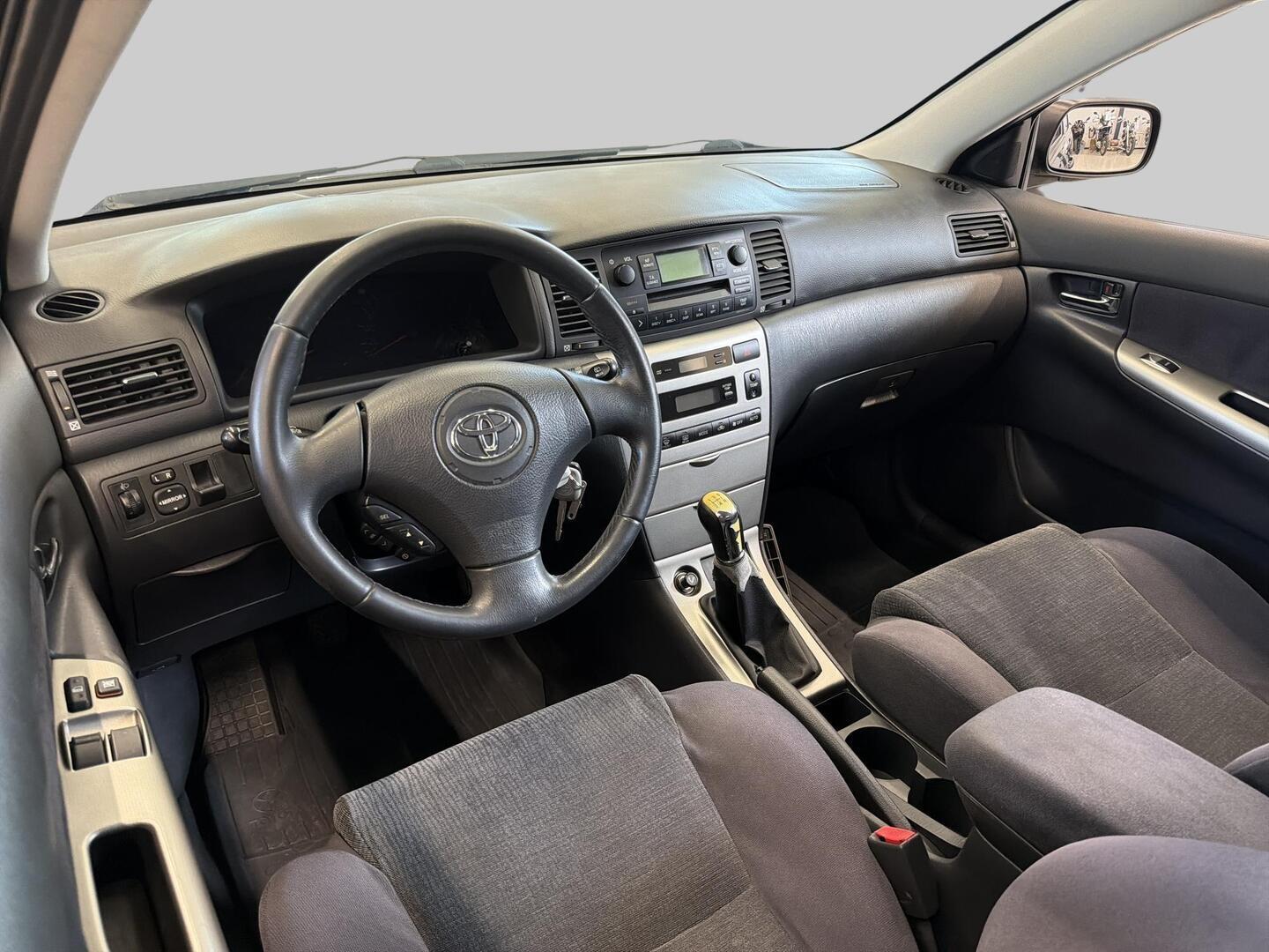 TOYOTA Corolla 2004