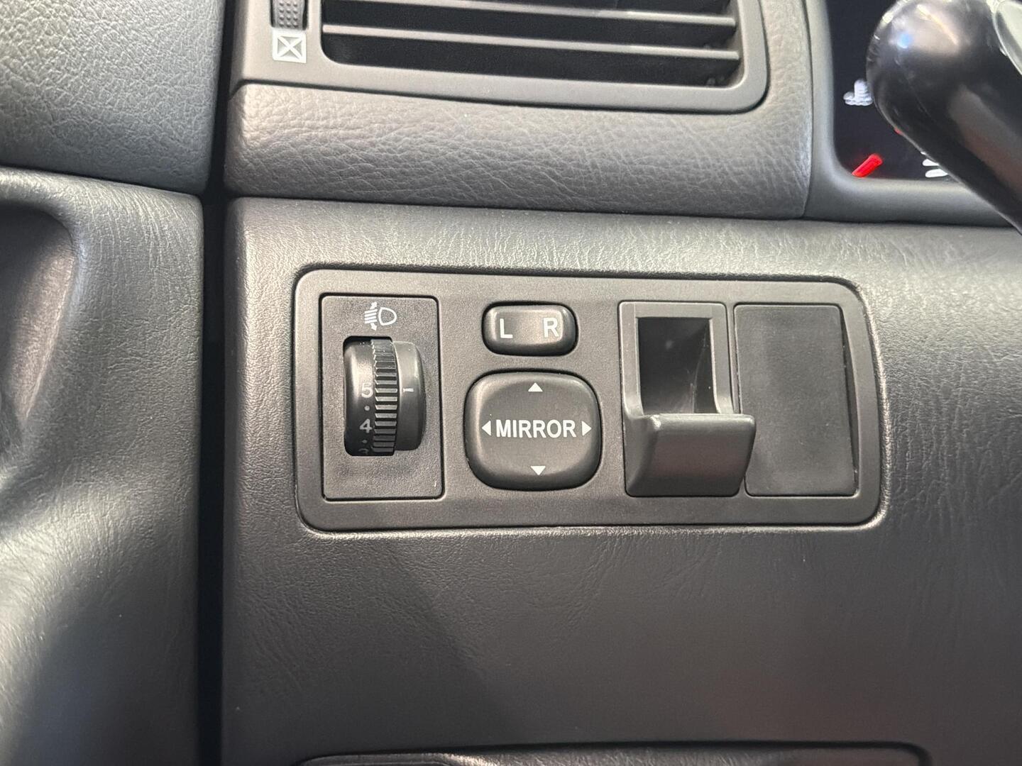 TOYOTA Corolla 2004