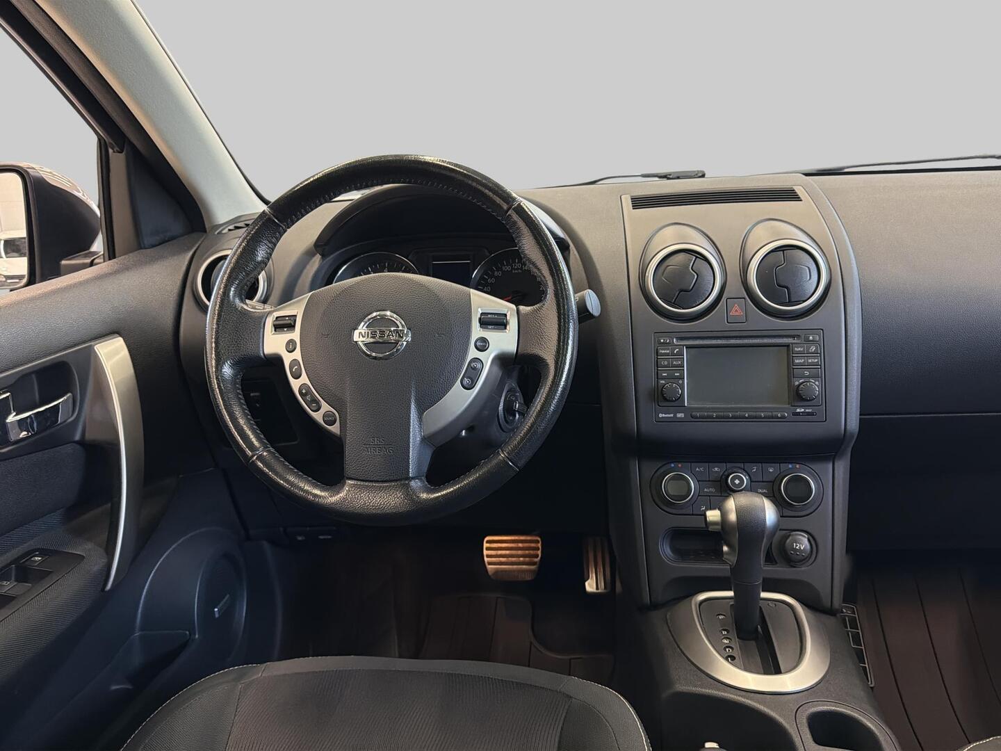 NISSAN Qashqai 2012