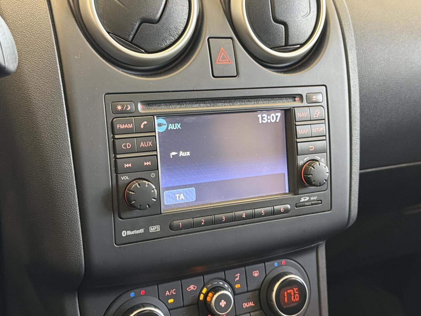 NISSAN Qashqai 2012